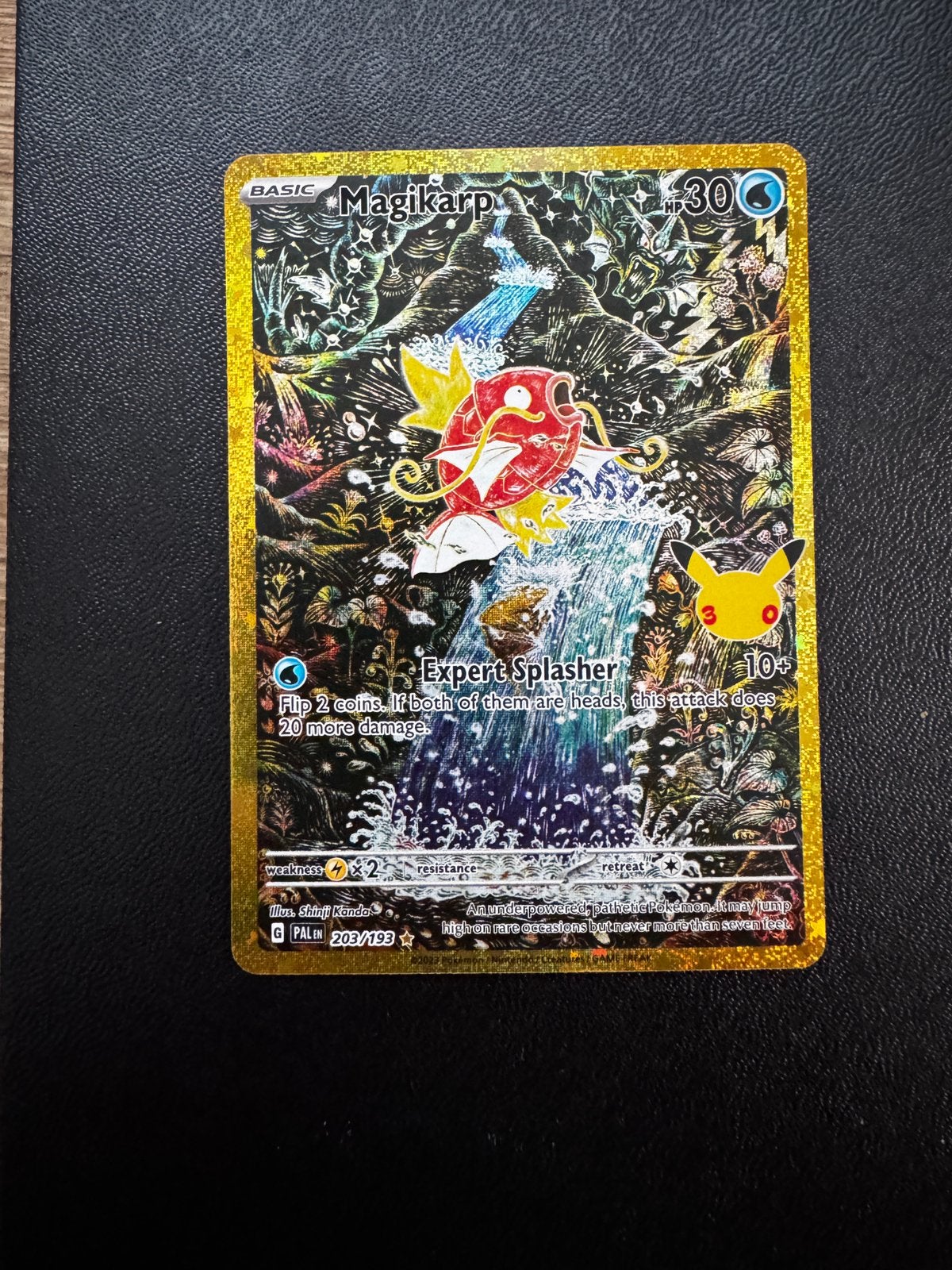 Magikarp 203/193 30th Anniversay Classic Collection Pokémon, Ophalen of Verzenden, Nieuw, Losse kaart, Foil