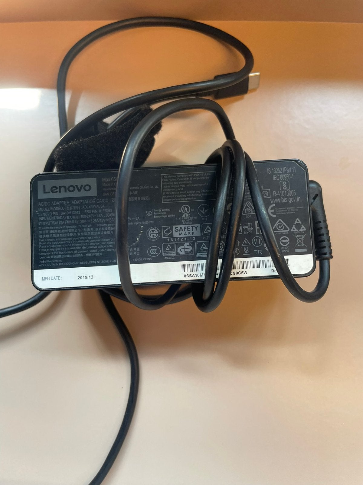 Alimentation lenovo 65w, Computers en Software, Laptop-opladers, Ophalen, Zo goed als nieuw