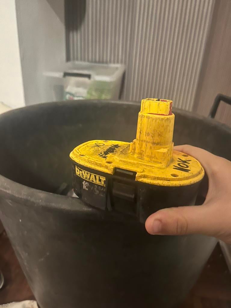 Baterijen voor gereedschap, Tuin en Terras, Ophalen, Zo goed als nieuw