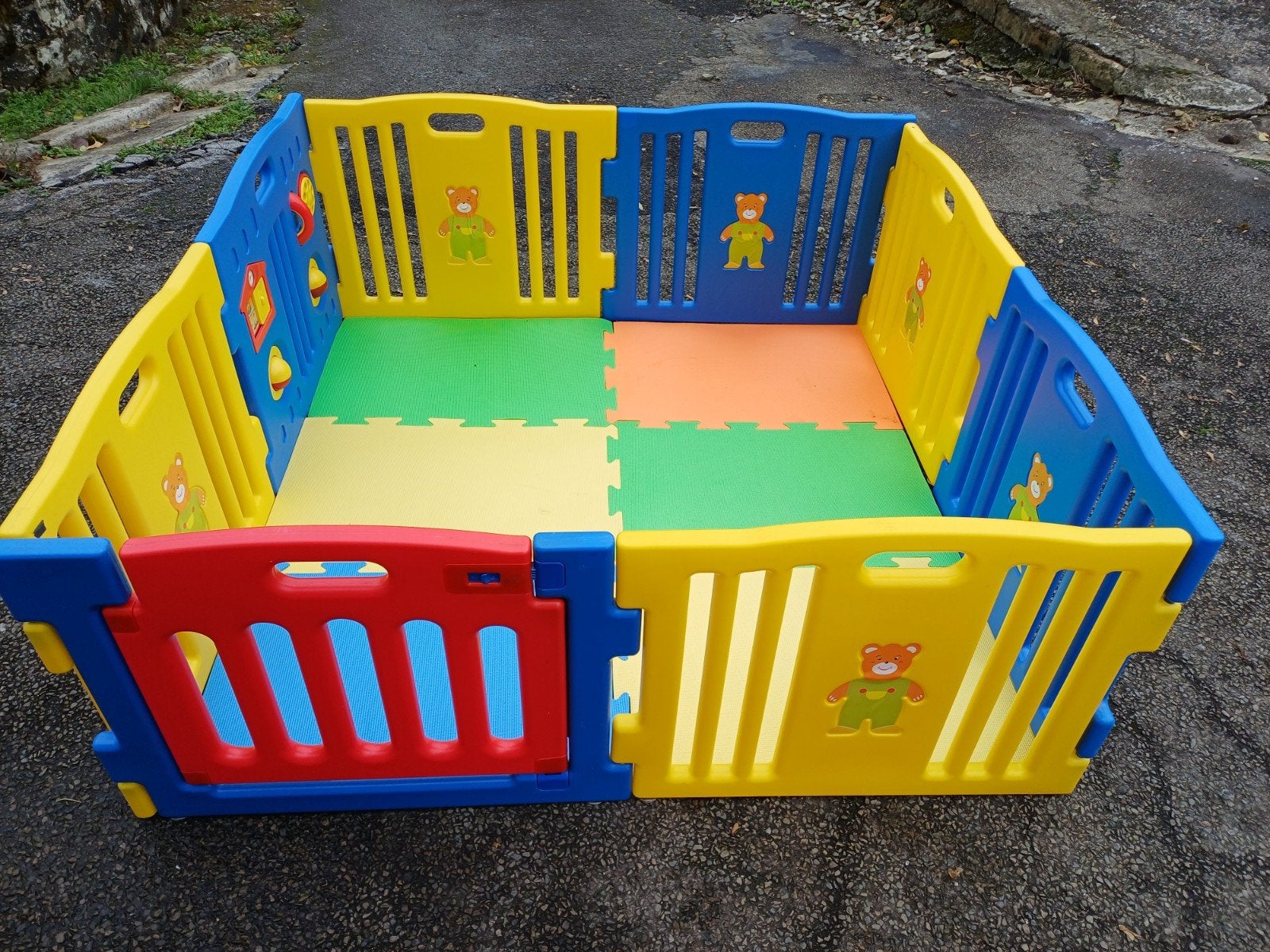 parc modulable avec dalles en mousse, Enlèvement, Utilisé, Autres matériaux, Autres types