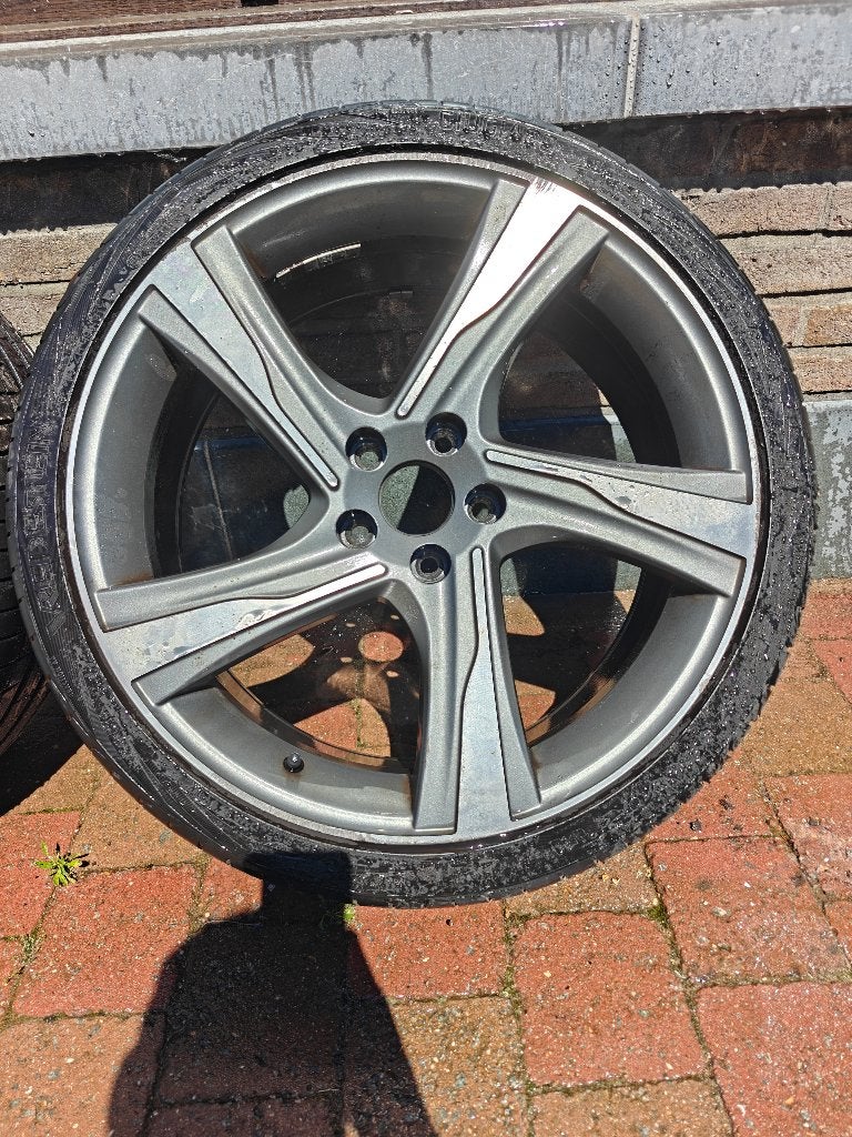 Volvo r-design velgen, Auto-onderdelen, Banden en Velgen, Gebruikt, Velg(en), 235 mm, Personenwagen