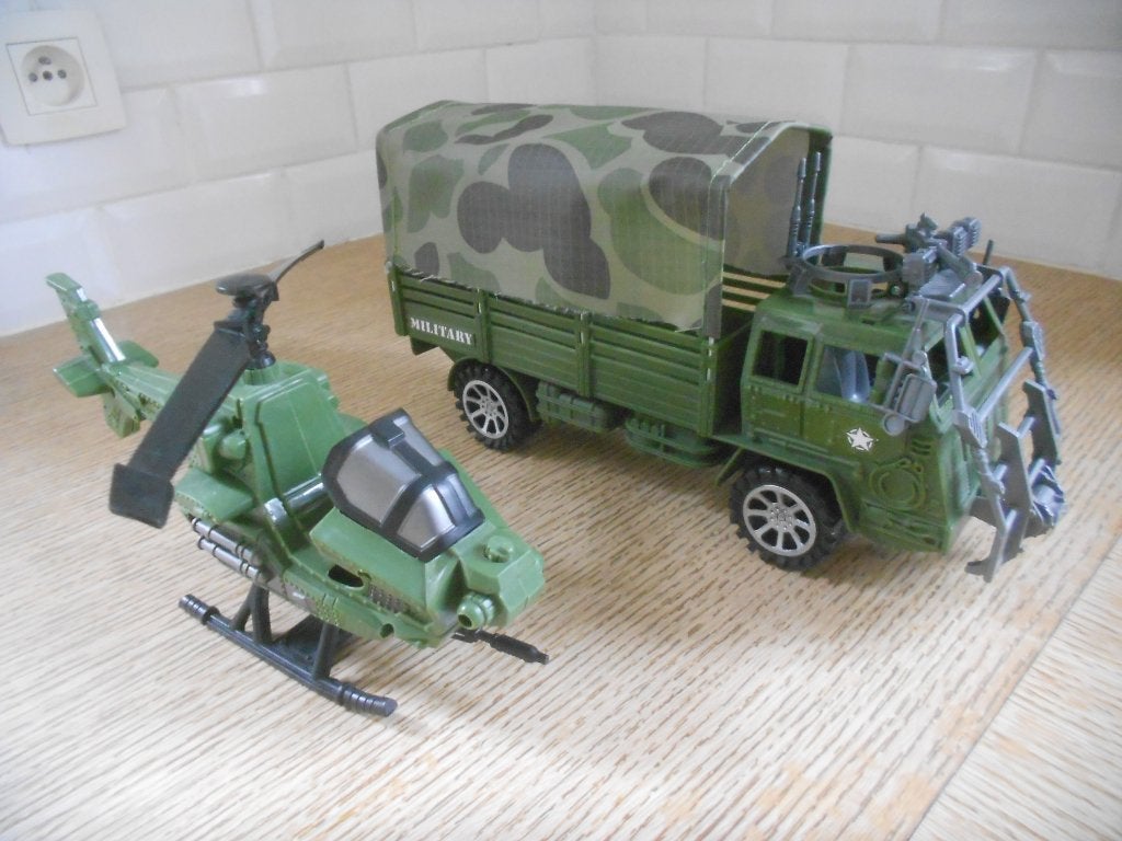 Camion + hélicoptère - Soldats - figurines - jouet. xxx, Enlèvement ou Envoi