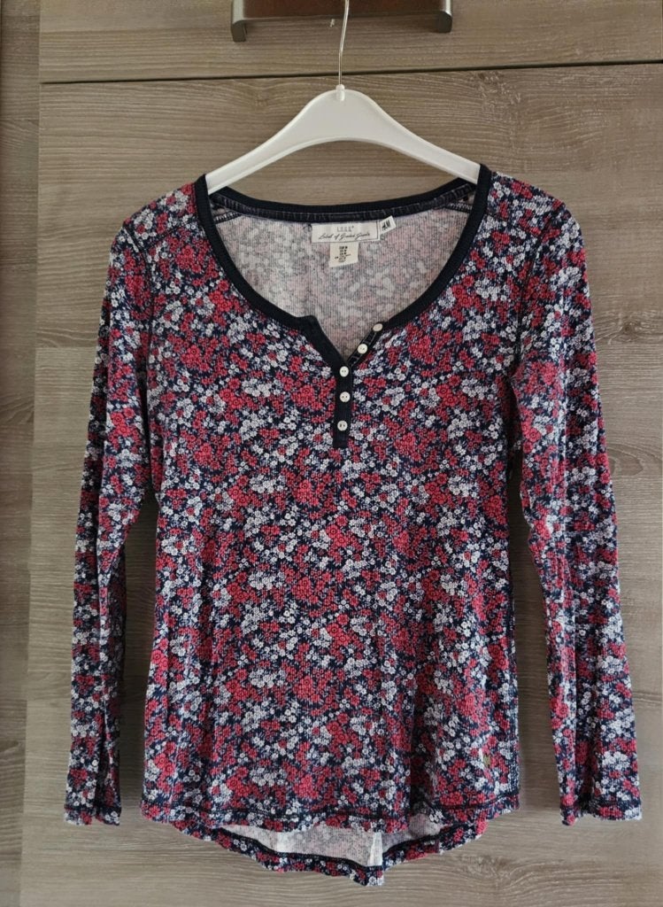 T-shirt longues manches H&M taille M, Kleding | Dames, Truien en Vesten, Ophalen of Verzenden, Gedragen, Maat 38/40 (M), Blauw