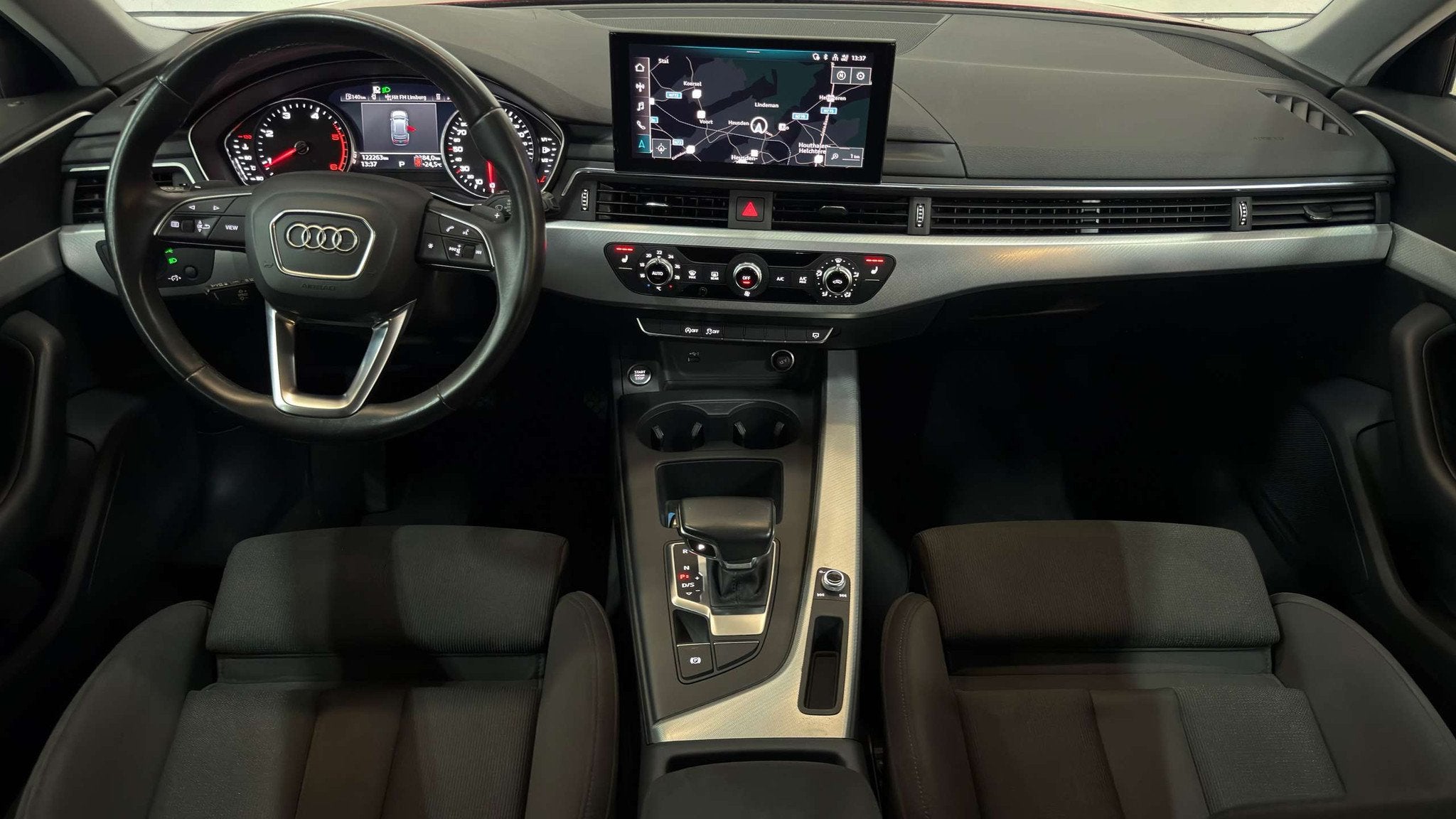 Audi A4 Avant 35 TDi Garantie Automaat EURO 6d Trekhaak Na, Auto's, Automaat, Stof, Gebruikt, 4 cilinders