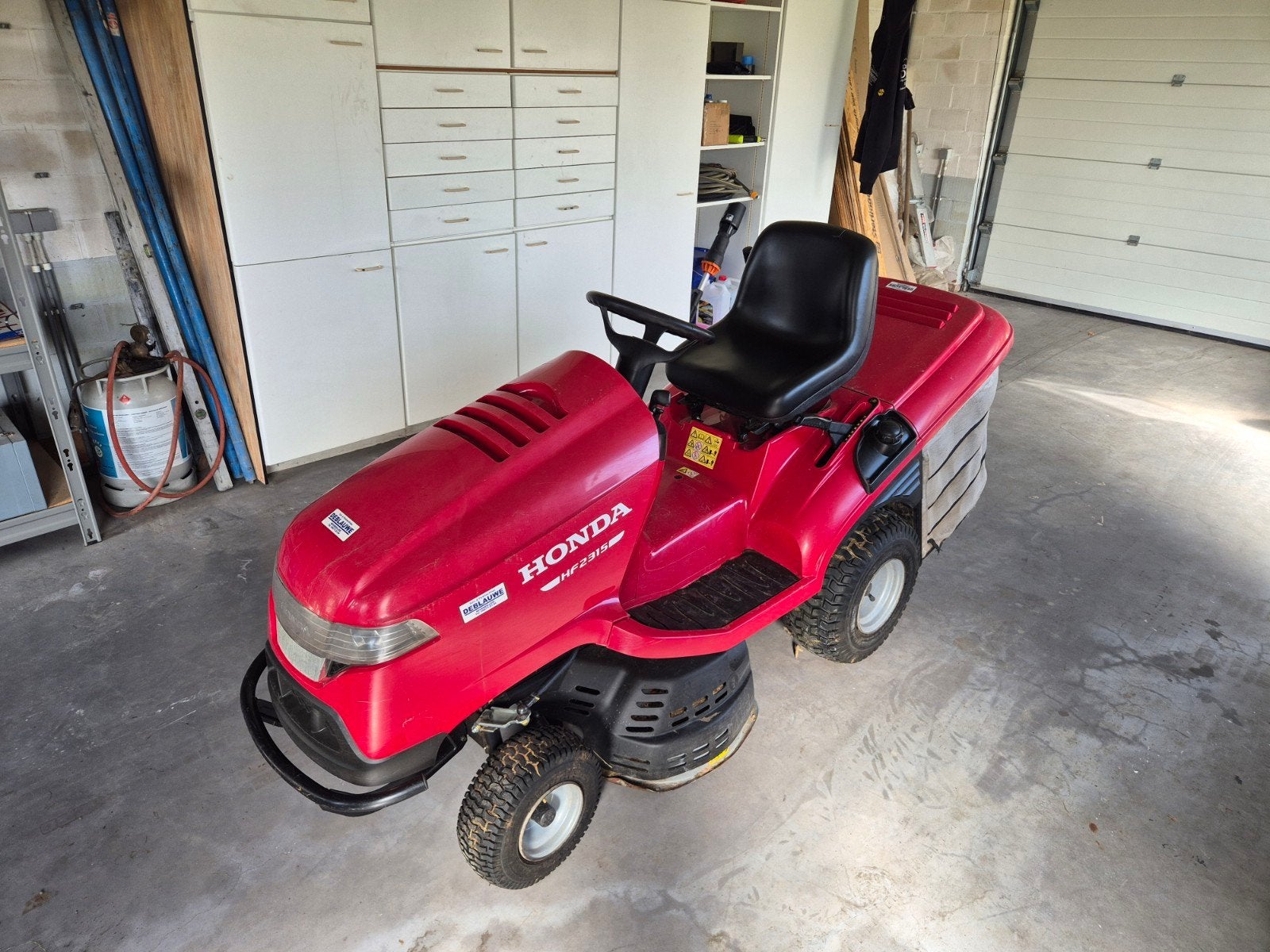 Honda HF2315 zitmaaier, Ophalen