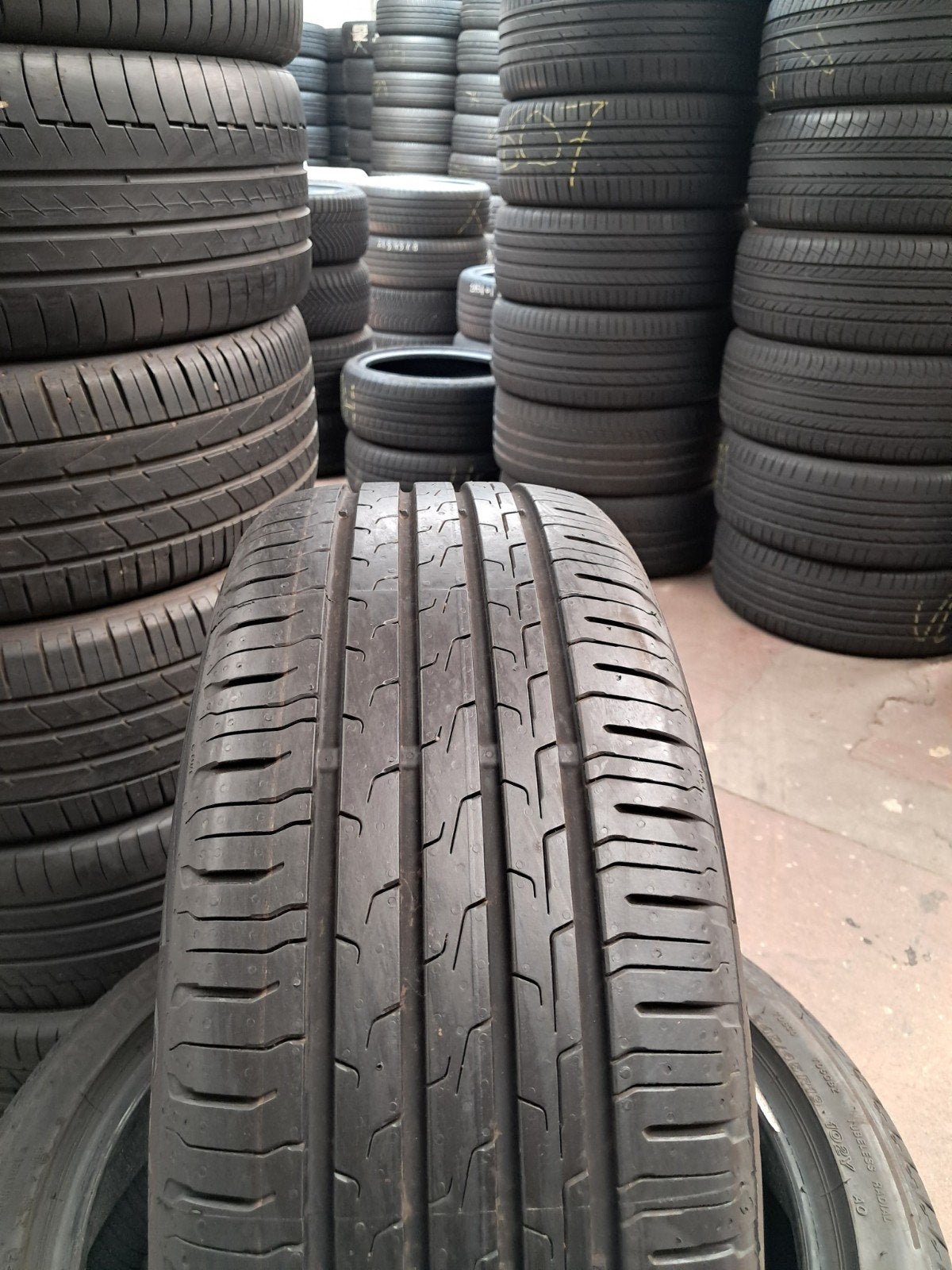 20545r17 205 45 r17 205/45/r17 Continental presque Nouveau