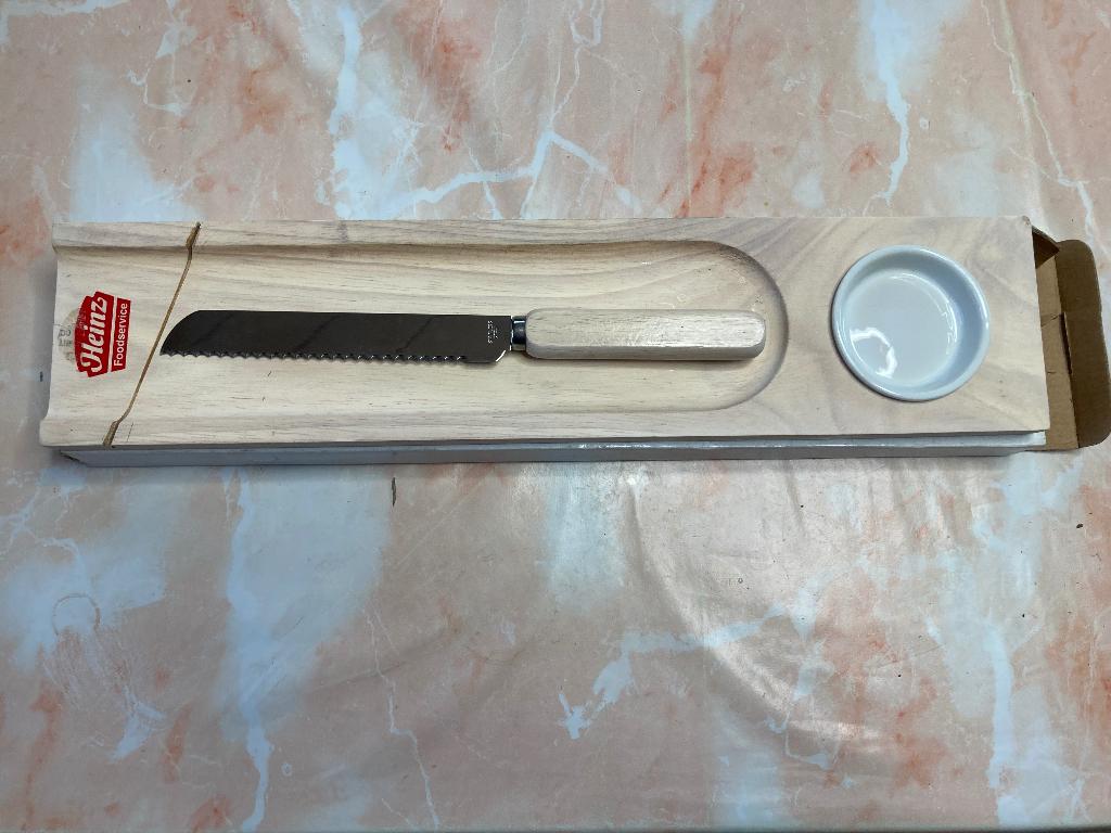 Plank met mes voor stokbrood, Snij-/serveerplank, Ophalen of Verzenden, Nieuw