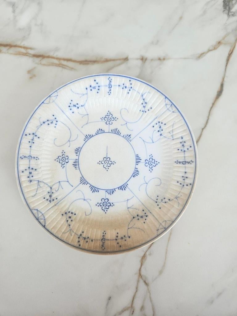 Antiek Villeroy & Boch bord - blauw wit - ca 1900, Assiettes(s), Enlèvement ou Envoi, Utilisé, Autres styles