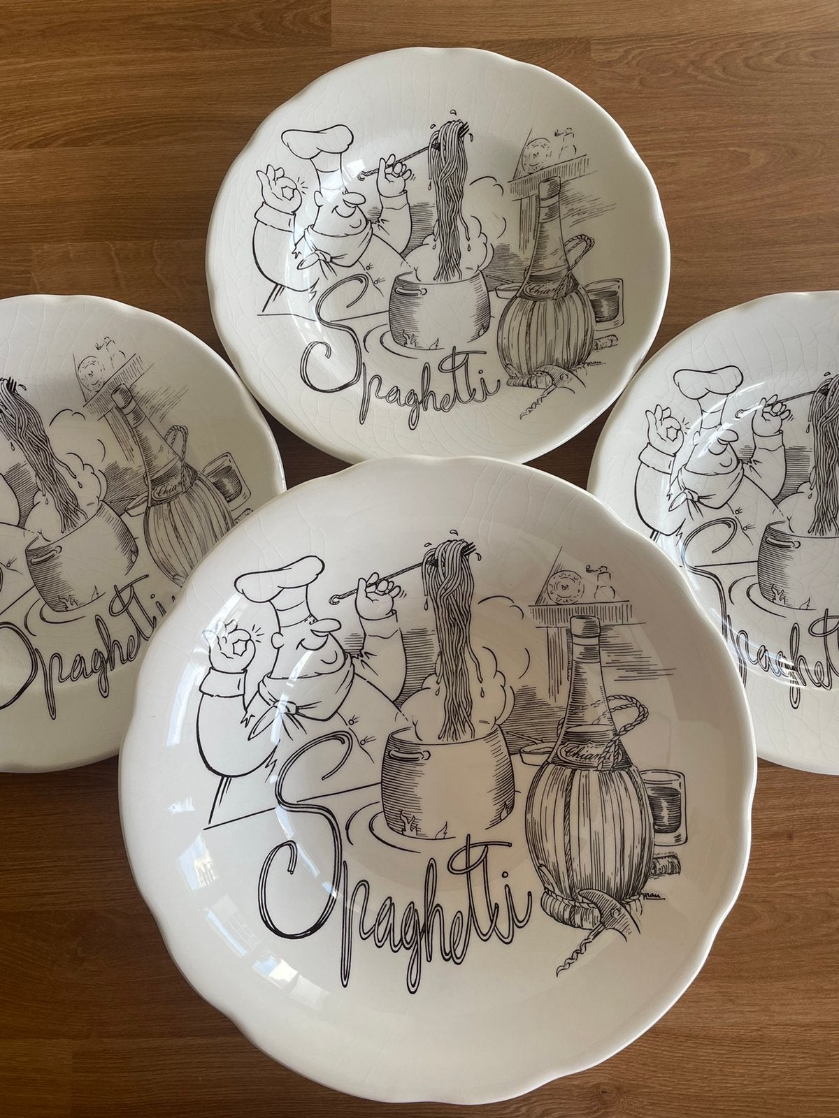 Ensemble de 3 assiettes à spaghetti/pâtes et 1 bol assorti, Ophalen, Gebruikt, Overige merken, Vintage