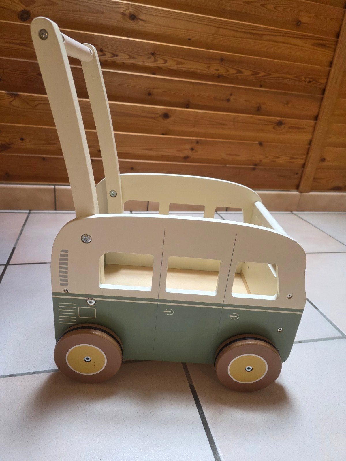 loopkarretje little dutch, Enlèvement