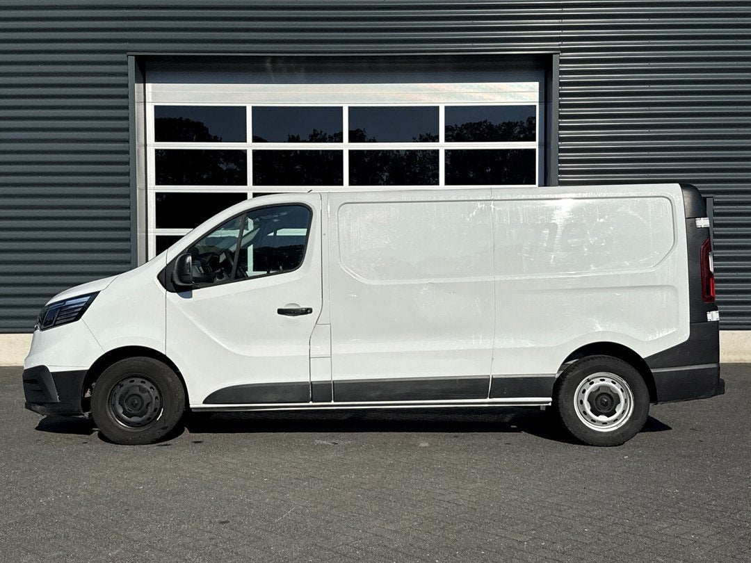 Renault TRAFIC 2.0 dCi 130 T30 L2H1 Work Edition | PDC | Cru, Voorwielaandrijving, Gebruikt, Euro 6, 4 cilinders