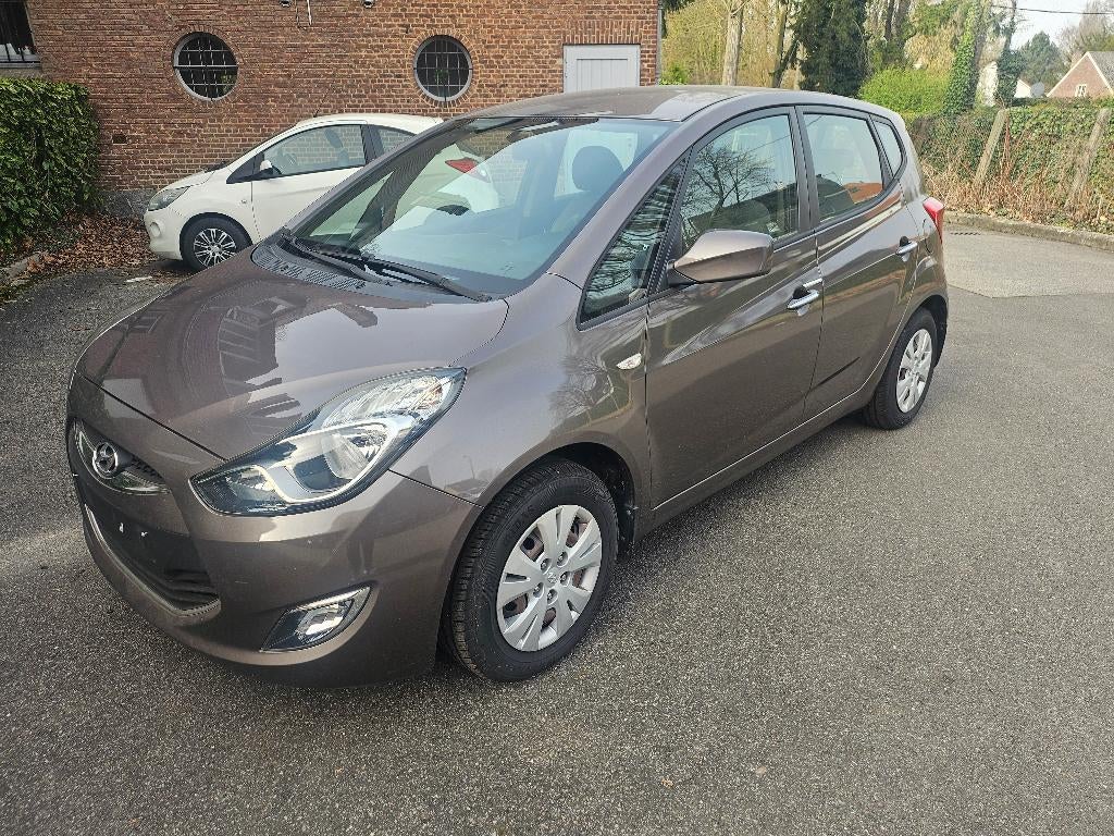 HYUNDAI IX20, Auto's, Hyundai, Voorwielaandrijving, Euro 5, Stof, Beige