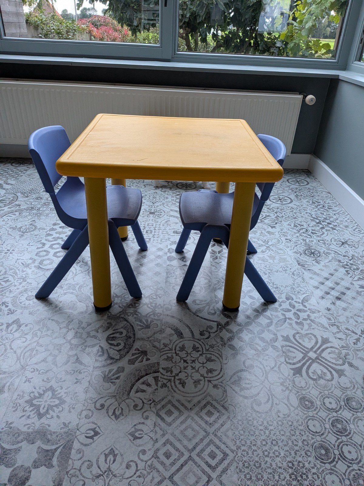 Kinder tafel en 2 stoeltjes, Kinderen en Baby's, Ophalen