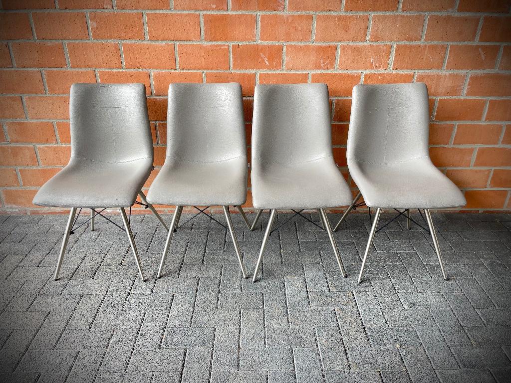 4 stoelen in lederlook / XOOON, Maison & Meubles, Chaises, Enlèvement, Utilisé, Gris