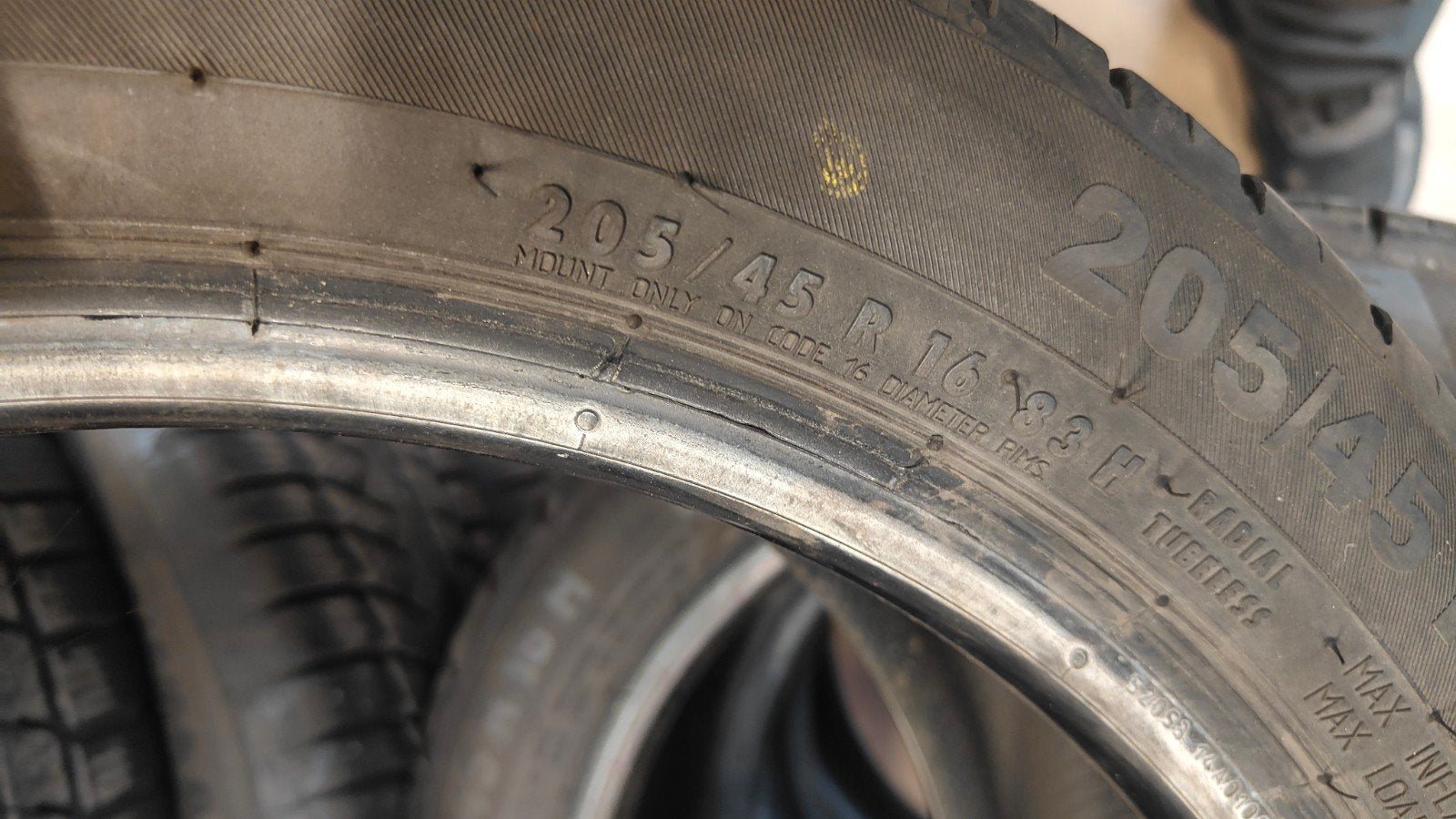 205/45r16 continental 40€ per stuk met montage, Ophalen