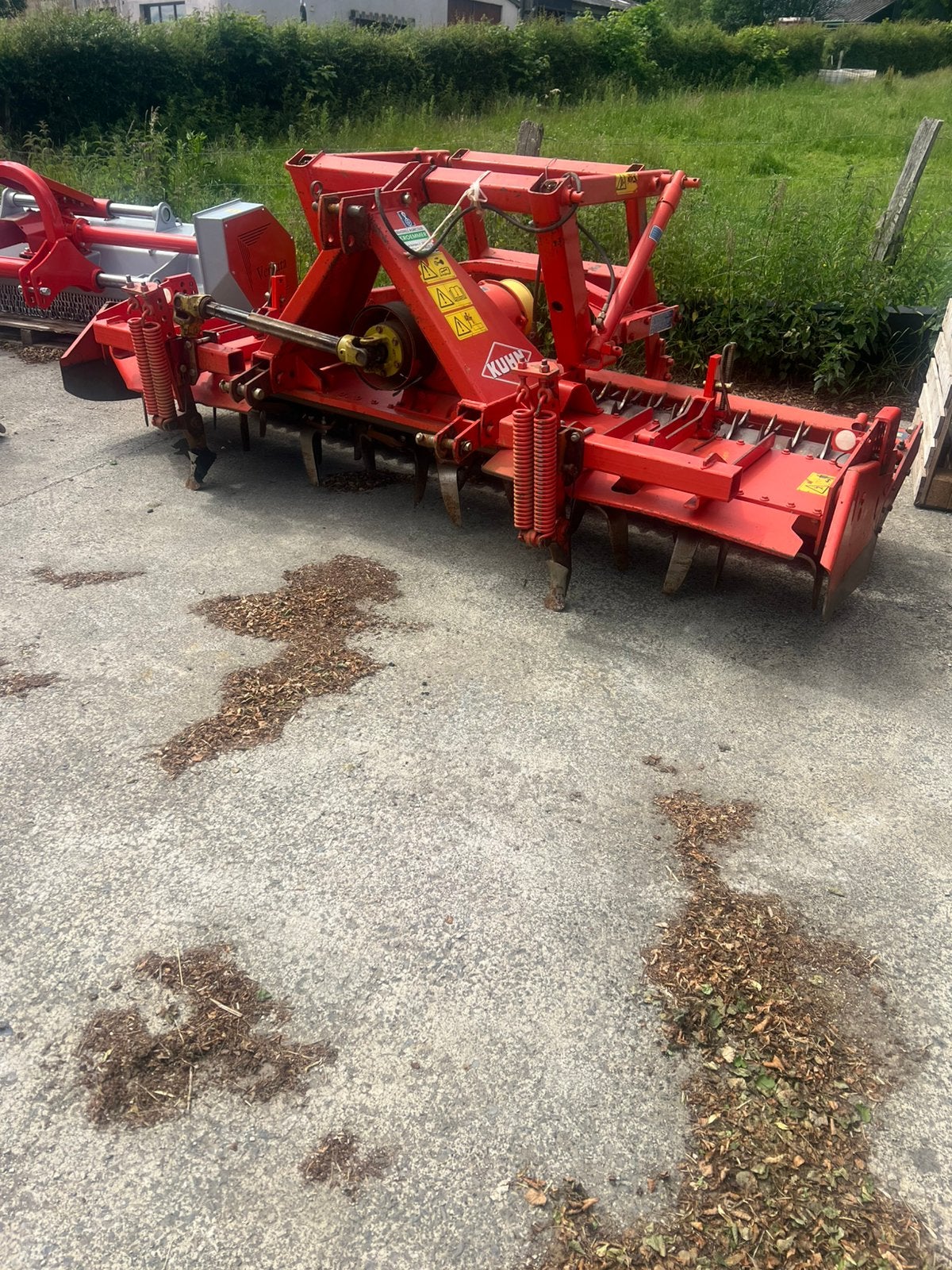 Herse rotative kuhn, Enlèvement
