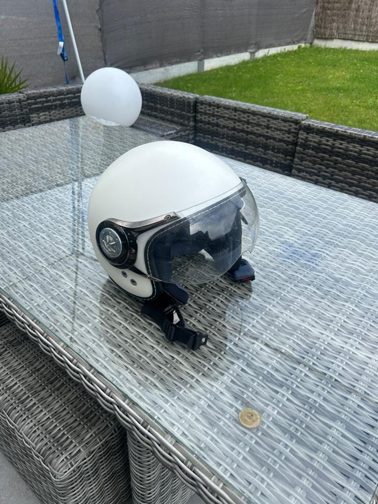 Scooter helm, Fietsen en Brommers, Brommerhelmen, Ophalen, Zo goed als nieuw, Medium
