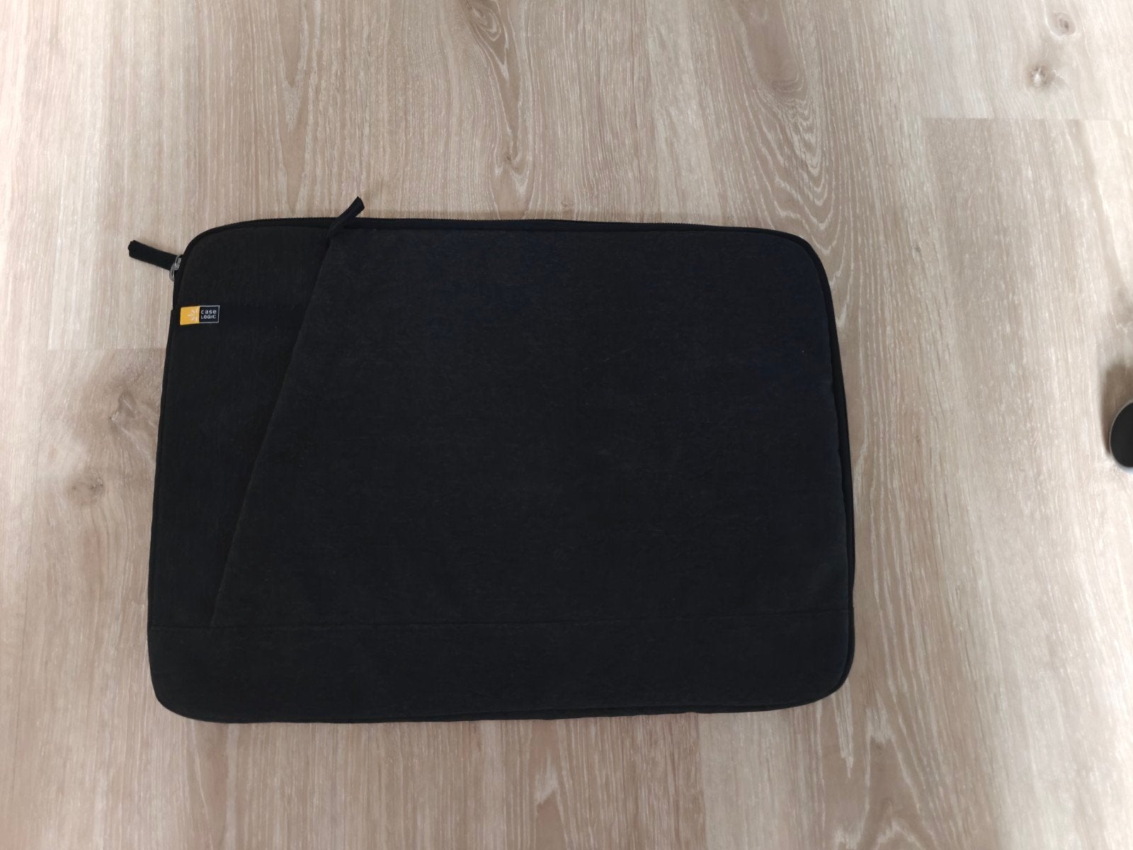 Case Logic laptophoes zwart, Ophalen of Verzenden, 15 inch, Zo goed als nieuw, Case logic