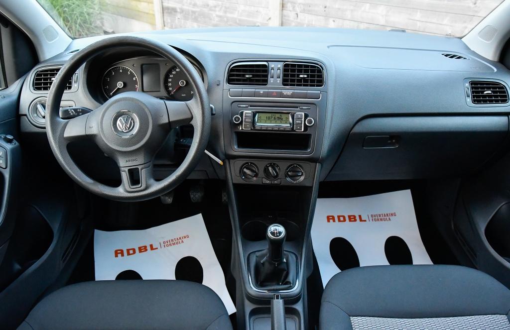 Volkswagen Polo 1.2i*Zeer schoon*, Auto's, Voorwielaandrijving, Euro 5, Stof, Zwart