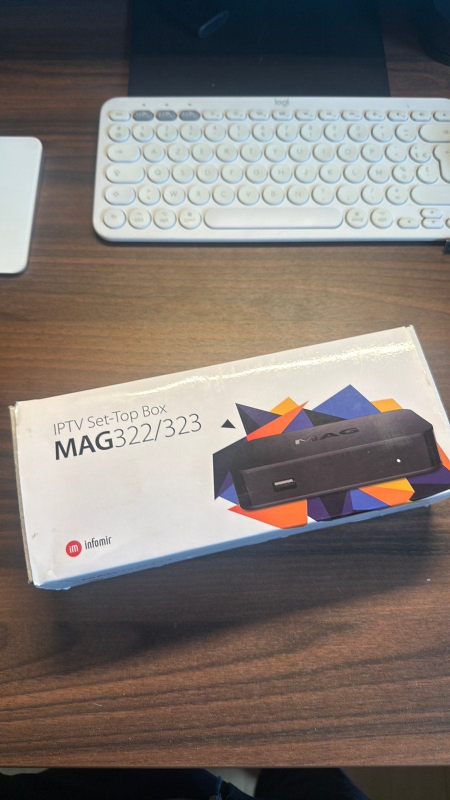 Boitier IPTV MAG322/3230, Consoles de jeu & Jeux vidéo, Consoles de jeu | Nintendo DS, Enlèvement, Comme neuf
