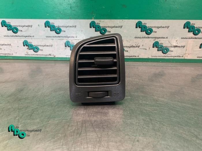Grille aération tableau de bord d'un Kia Picanto (Picanto 0, Autos : Pièces & Accessoires, Kia, -, 3 mois de garantie, Utilisé