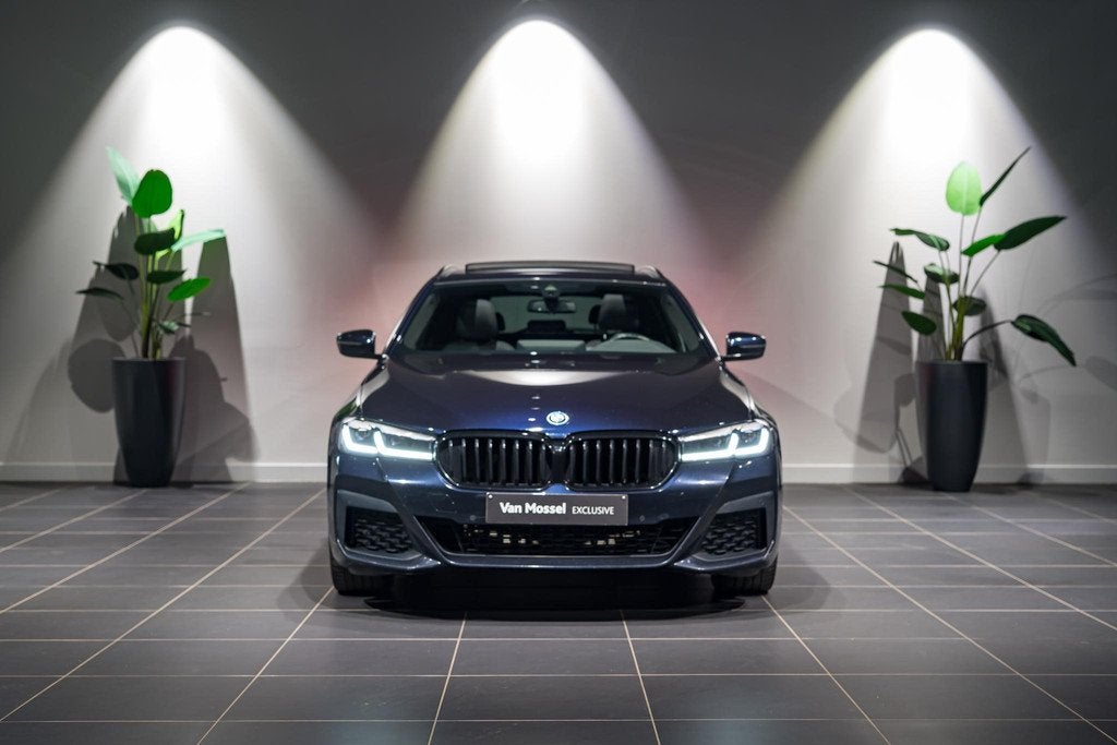 BMW 5 Serie 530 e Touring xDrive (automatique), Autos, 12 kWh, 215 kW, 42 g/km, Euro 6