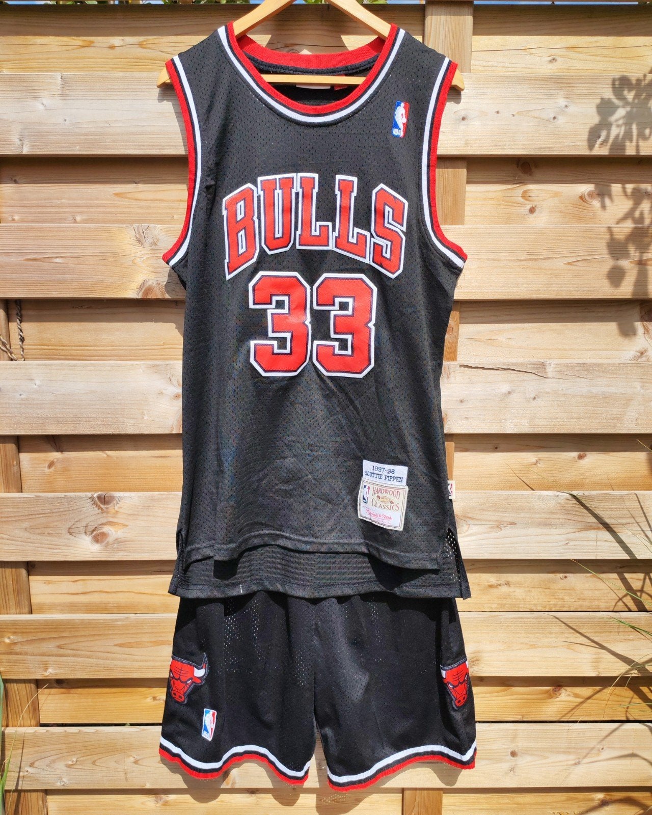 Chicago Bulls shirt + short prachtig vintage tenue, Sport en Fitness, Ophalen of Verzenden