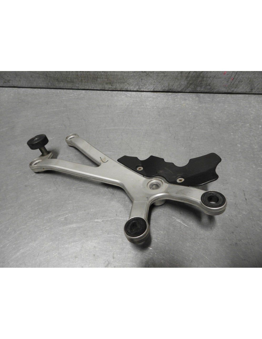950 SM (R)  2004 - 2008 KTM Beugel Beugel motorblok D1-42718, Motoren