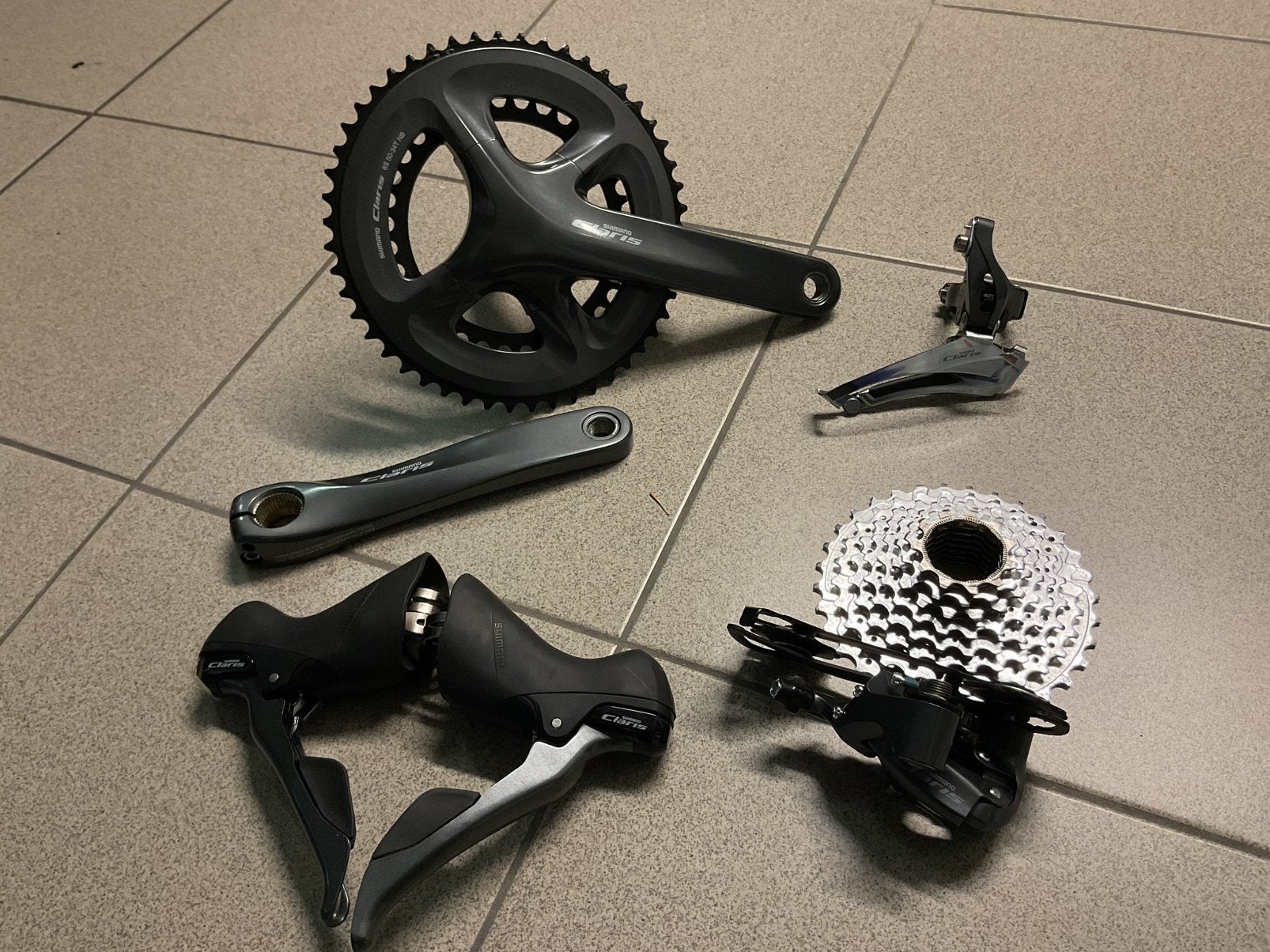 Pédalier Shimano Claris Group, 2 x 8 vitesses, nouveau, Vélos & Vélomoteurs, Neuf, Pédalier ou Pédales, Enlèvement, Aluminium