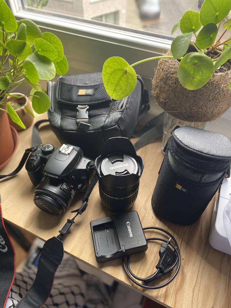 Canon SLR EOS + Canon vaste 50mm f1.8 + Tamron zoom, Ophalen of Verzenden, Gebruikt, Spiegelreflex, Canon