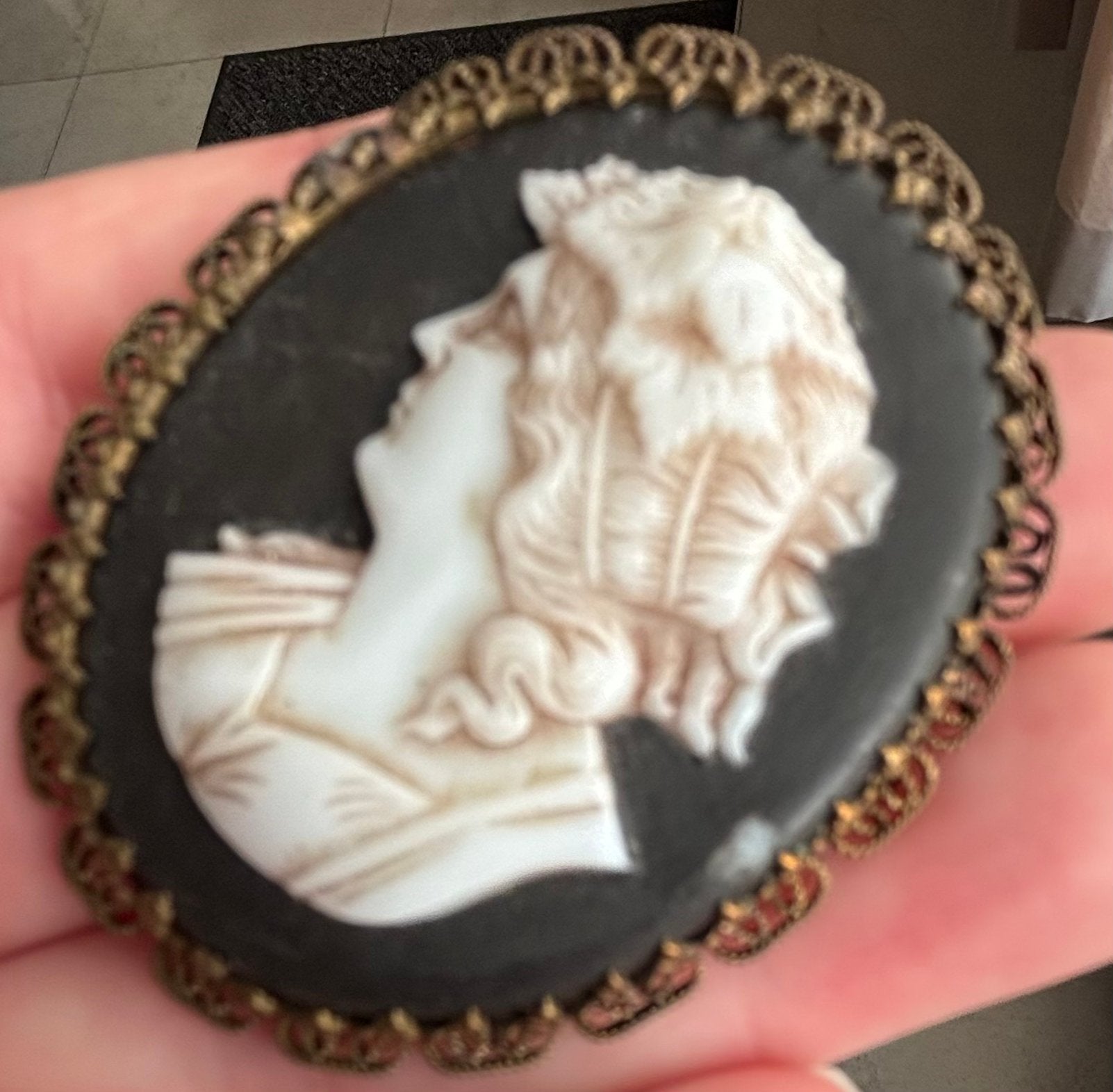 Oude Camee / Cameo broche, Antiek en Kunst, Ophalen