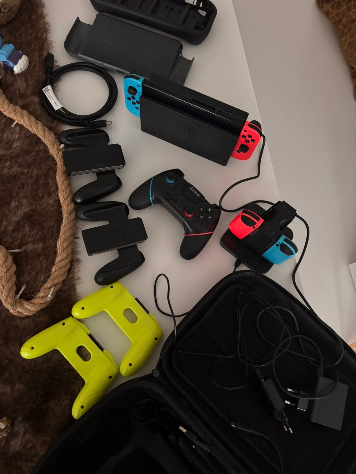 Nintendo….zo goed als nieuw met toebehoren, Ophalen, Zo goed als nieuw