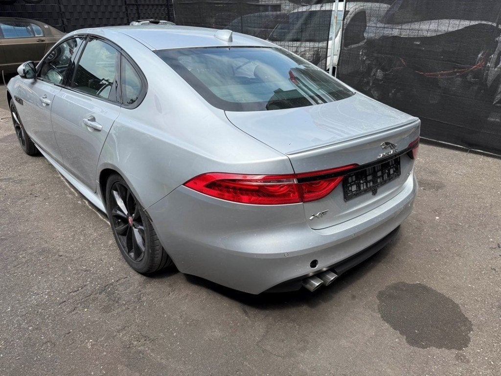 PARE-CHOCS ARRIÈRE Jaguar XF (X260) (01-2015/-), Campus Kronberg 7
61476  Kronberg im Taunus, DE, Arrière, Pare-chocs, Utilisé