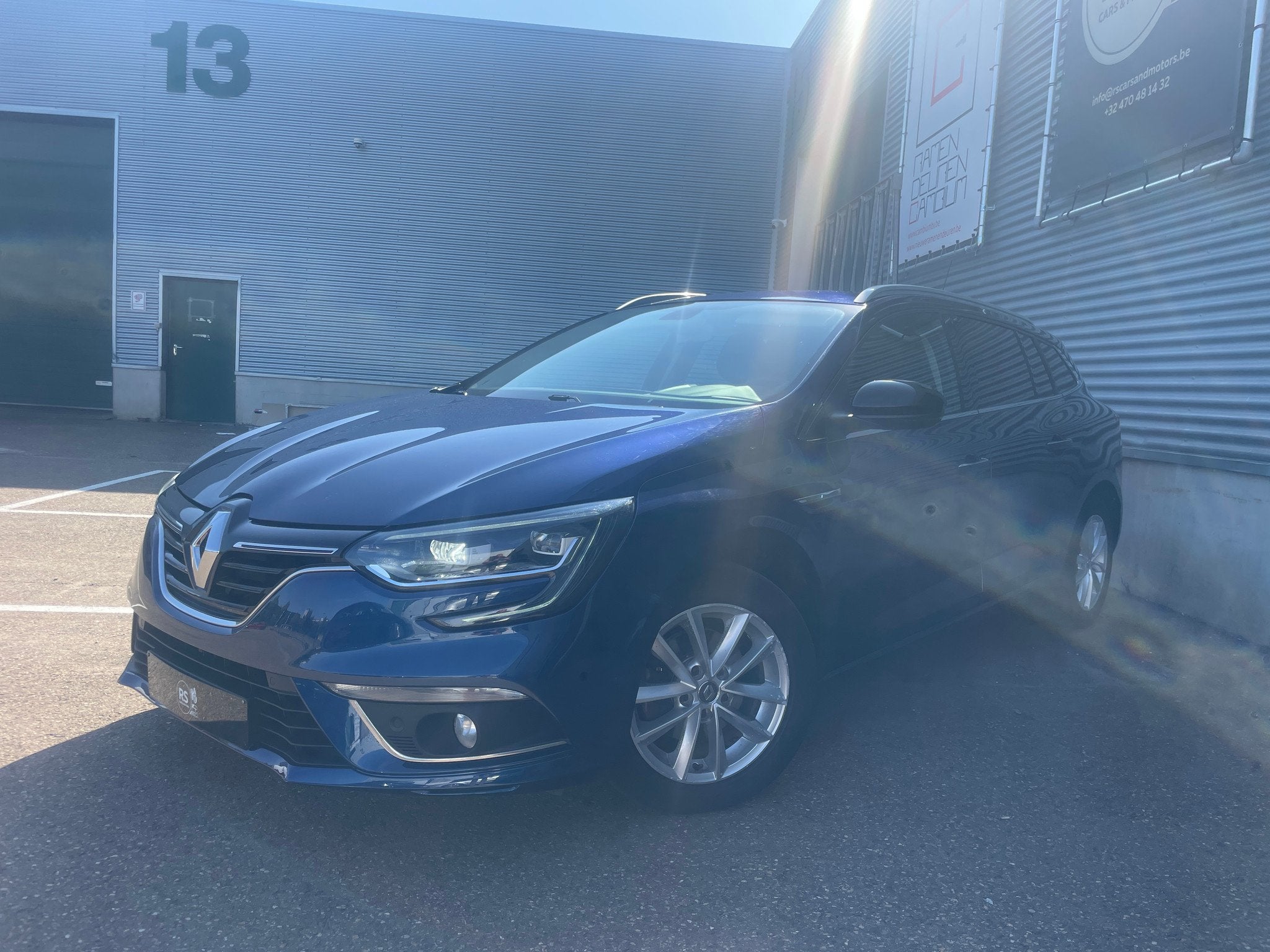 Renault Mégane 1.5Dci/Limited/Euro6/Gekeurd, Euro 6, Entreprise, Boîte manuelle, Noir
