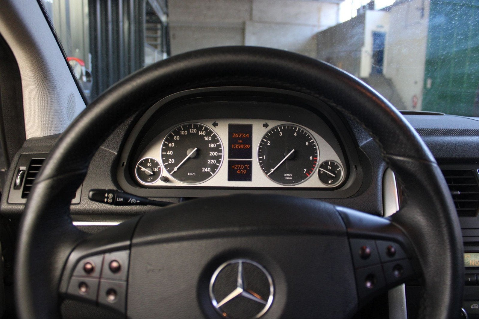 Mercedes B.170 essence. Manuel, Autos, Achat, Noir, 5 portes, Particulier