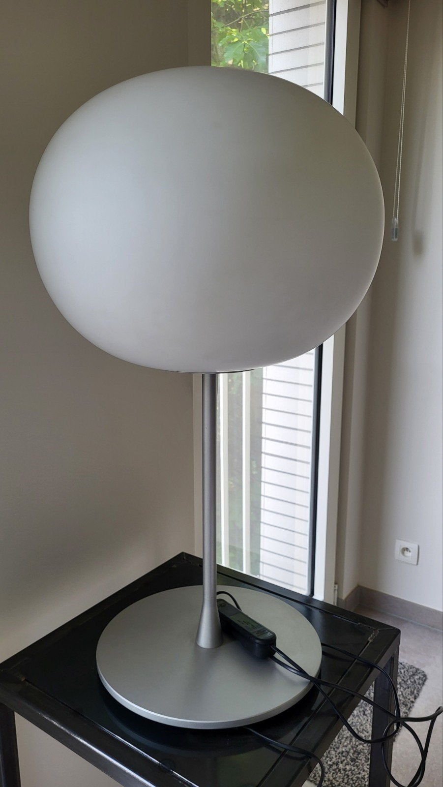 FLOS Glo - Ball, Antiek en Kunst, Kunst | Designobjecten, Grijs, 80 cm, Lamp, Ophalen
