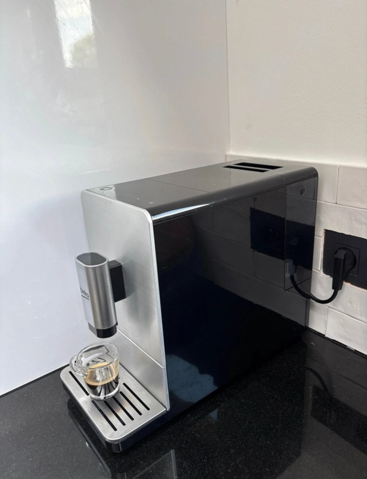 Beko koffiemachine, Ophalen, Zo goed als nieuw, Koffiemachine