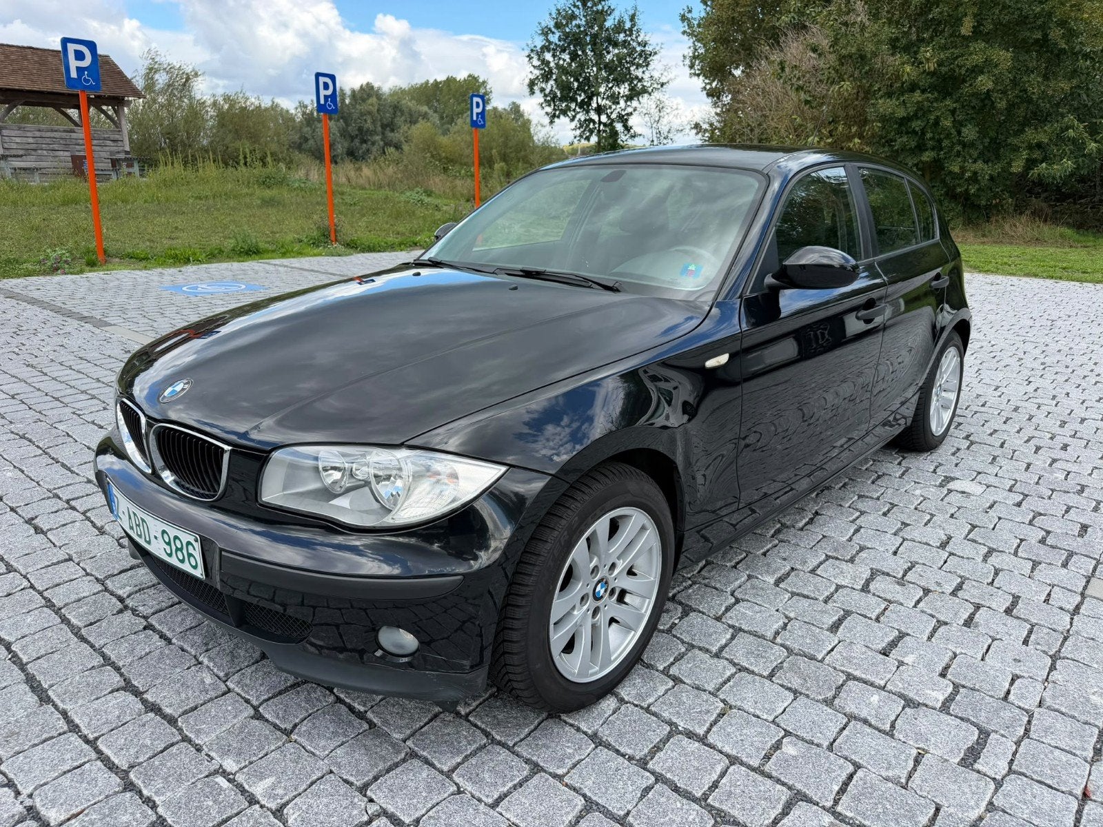 BMW 116I BENZINE EURO4 AIRCO BLANCO GEKEURD TOP STAAT 167.00, Auto's, Elektrische ramen, Zwart, 4 cilinders, 1600 cc
