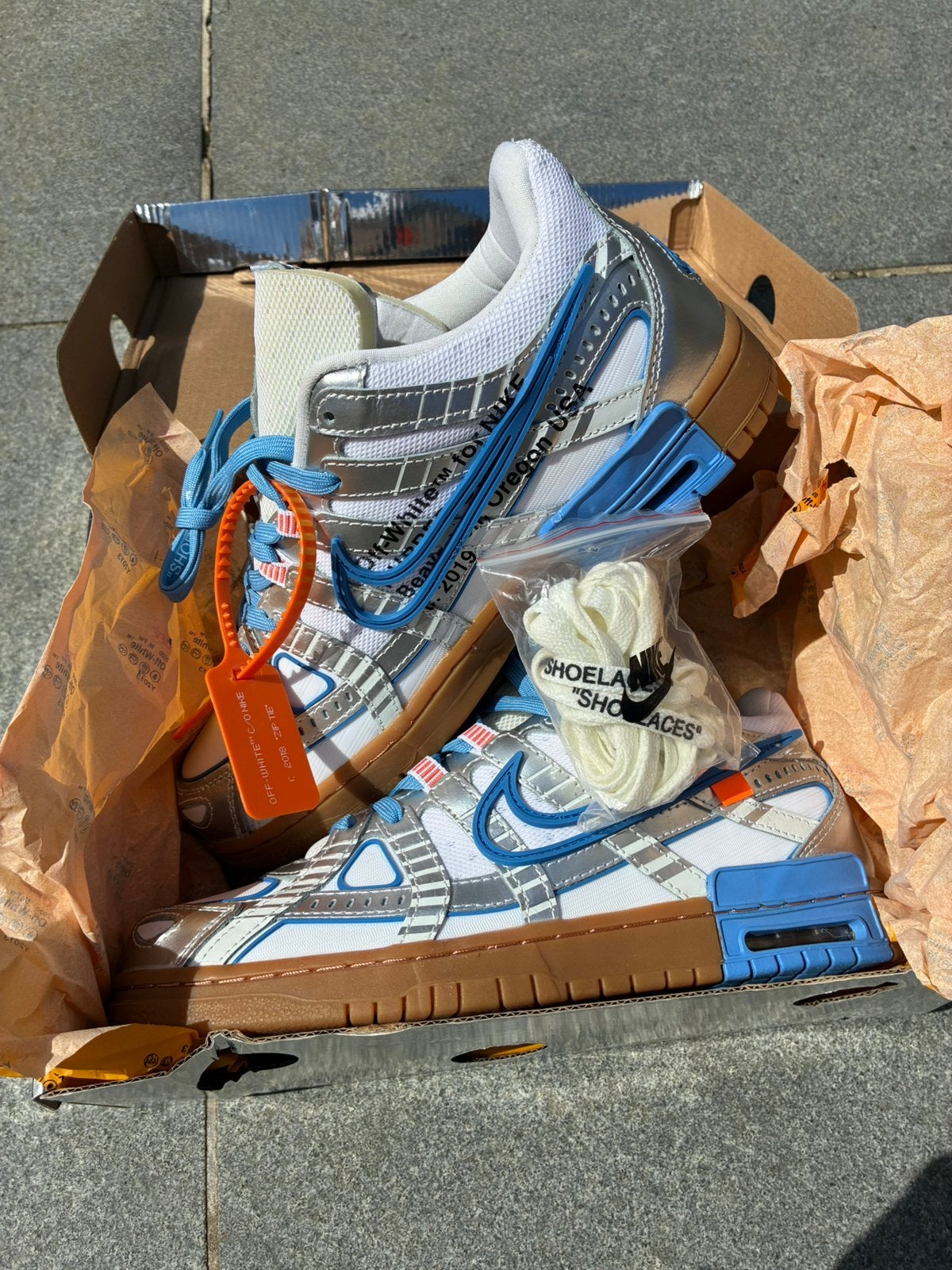 Nike, Ophalen, Nieuw