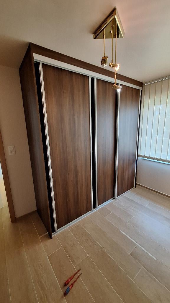 Dressing, Ophalen, Gebruikt, 200 cm of meer, 200 cm of meer