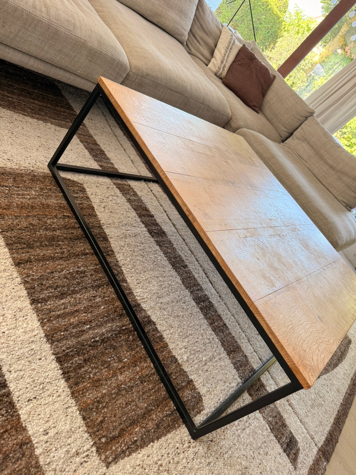 Grote vierkante salontafel eiken houten blad & zwart staal, Huis en Inrichting, Tafels | Salontafels, Ophalen, Zo goed als nieuw