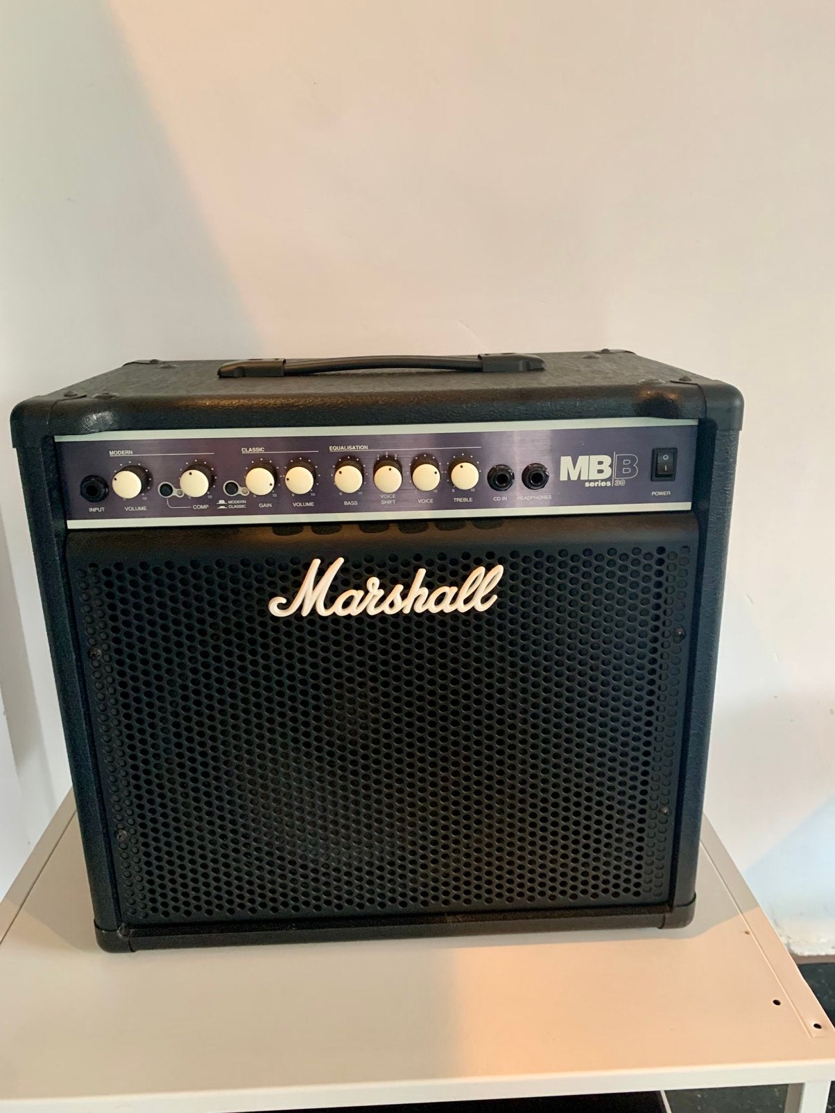 Basgitaar versterker marshall mb 30 series, Muziek en Instrumenten, Ophalen, Gebruikt, Basgitaar, Minder dan 50 watt