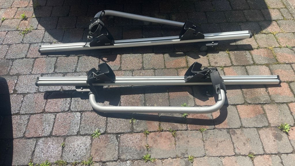 Lot de 2 Porte-vélos de toit d'origine THULE BMW (État Neuf), Enlèvement, Comme neuf