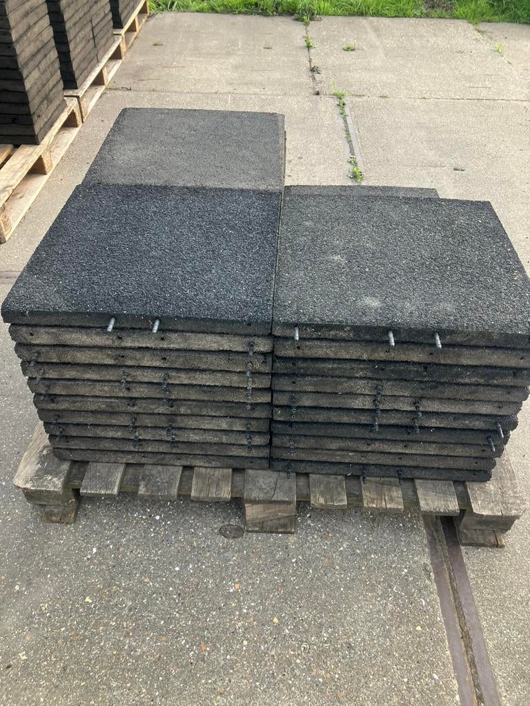 35 vochtdoorlatende rubberen matten 50x50x4,5cm, Dieren en Toebehoren