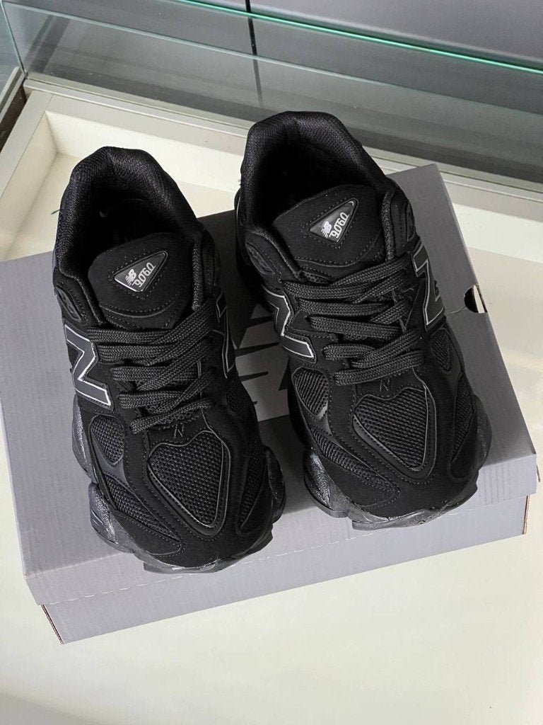 New Balance 9060, Ophalen of Verzenden, Sneakers