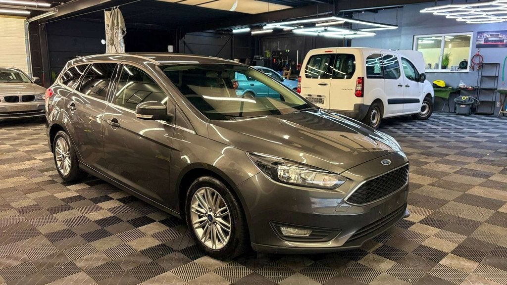 Ford Focus DIESEL Bj. 2017 Euro 6 194314KM, Auto's, Ford, Focus, Gebruikt, Zwart, 95 pk