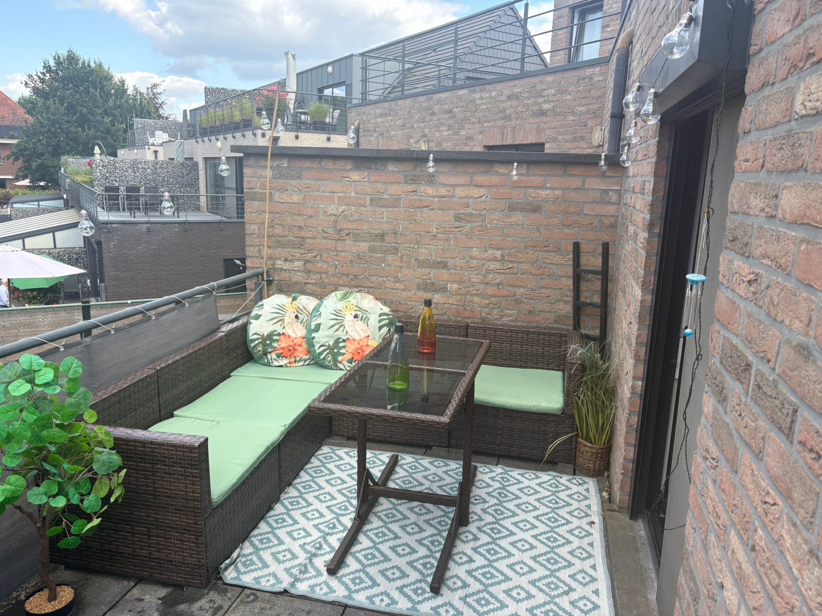 Loungeset met tafel + kussens, Tuin en Terras, Tuinsets en Loungesets, Ophalen, Zo goed als nieuw, Loungeset