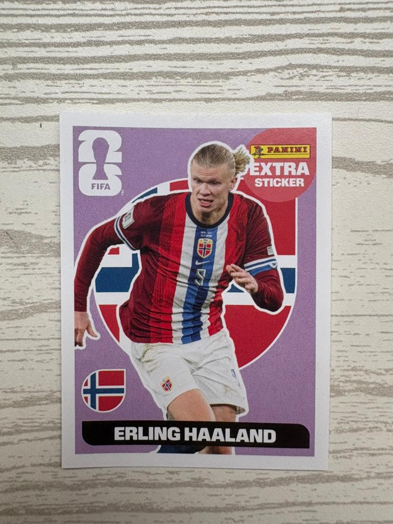 Purple Erling Haaland sticker panini WK 2026, Ophalen of Verzenden, Nieuw, Sticker