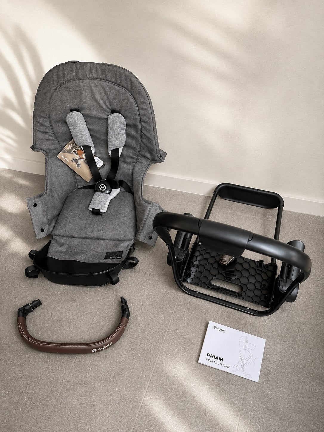 Nieuwe Cybex Priam zitframe + bekleding + draagbeugel, Enfants & Bébés, Enlèvement, Comme neuf