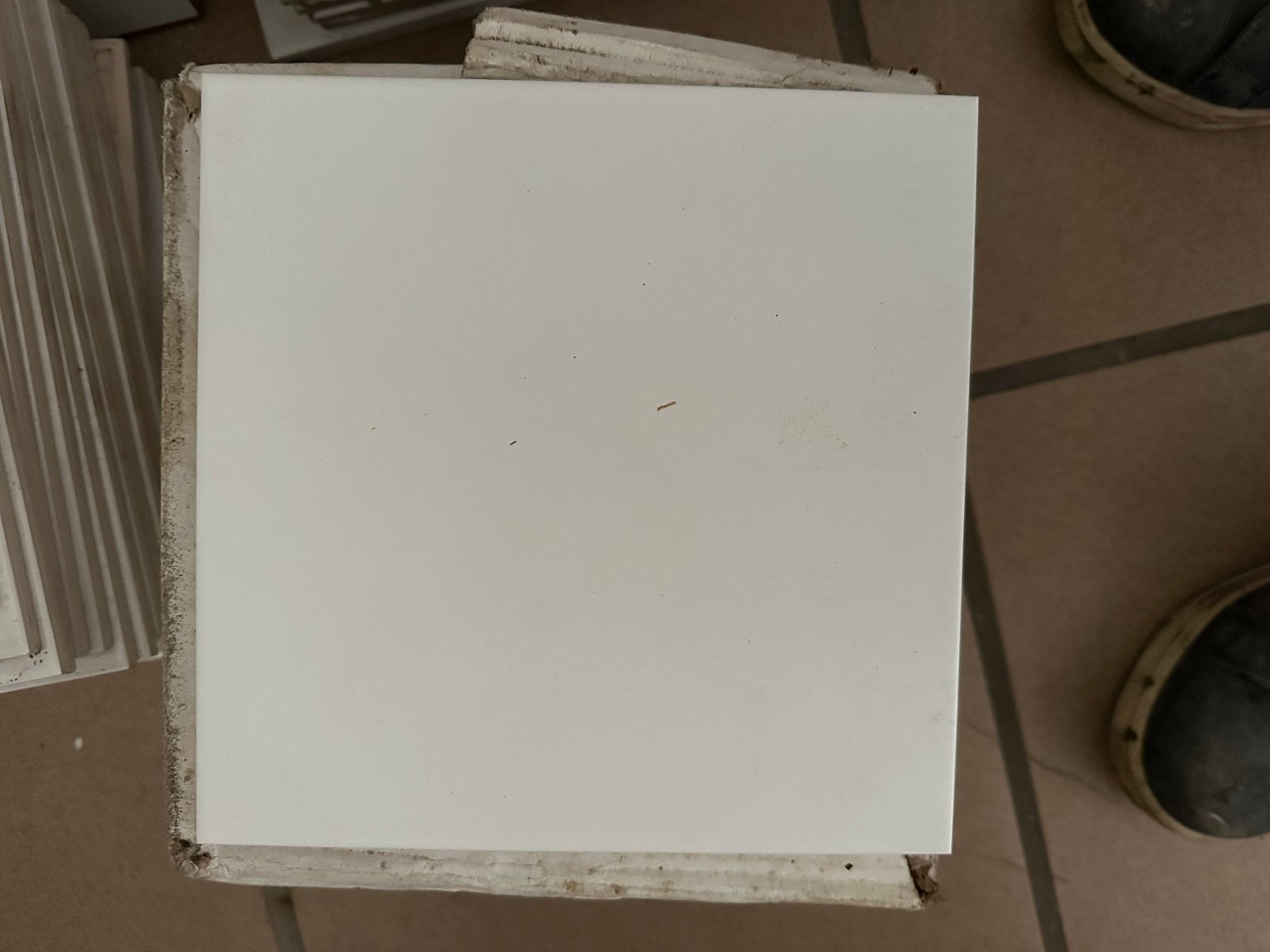 1 m2 witte vierkante tegels, Doe-het-zelf en Bouw, Ophalen, Zo goed als nieuw